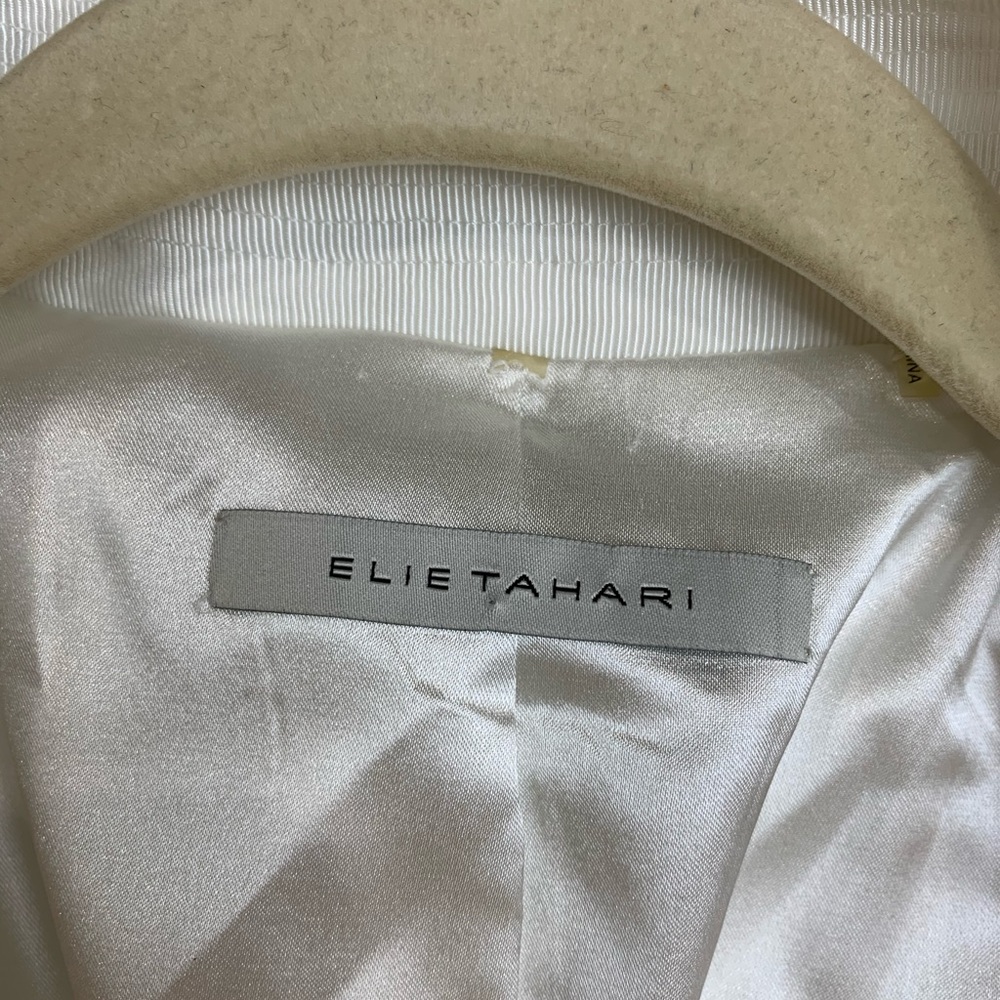 Elie Tahari Creme One Button Blazer - Picture 8 of 15